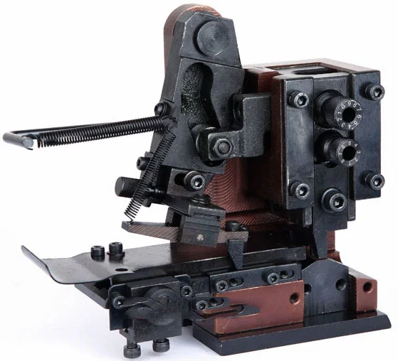 قالب طرفي شعاعي ، قالب آلة العقص الطرفي OTP ، قالب المكشكش OTP ، قضيب العقص الطرفي مع الشفرات ، آلة العقص الطرفية JST ، قالب OTP على شكل حرف U ، قضيب آلة طرفية ، قالب OTP ، قالب Otp الطرفي ، قالب قضيب طرفي قالب OTP قوالب العقص الأفقية والرأسية ، قضيب طرفي ، يموت ، قالب OTP ، قوالب العقص الأفقية والرأسية 