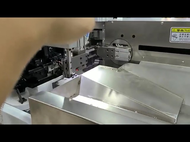 آلة أوتوماتيكية لقص وتجريد وعقص أطراف الكابلات المسطحة (Ribbon Cable) - تعزيز الإنتاجية